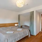 Holiday home Lug Ins Tal - 2 Haeuser *