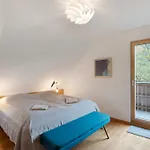 Lug Ins Tal - 2 Haeuser