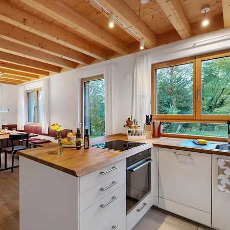 Lug Ins Tal - 2 Haeuser *